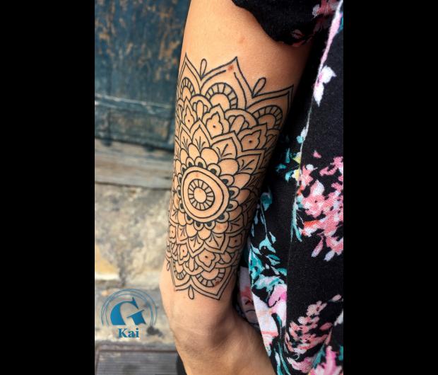 graphicaderme,avignon,féminin,mandala,tattoo,graphique,paca